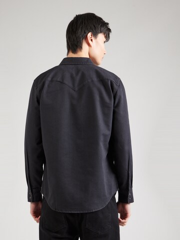 Coupe regular Chemise 'CLASSIC' LEVI'S ® en noir