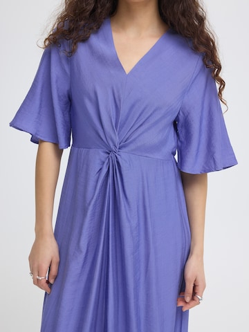 Rochie 'IHIMELDA' de la ICHI pe albastru