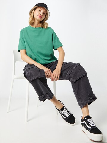 Tricou de la WEEKDAY pe verde