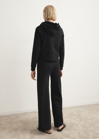 MANGO Zip-Up Hoodie 'Nori' in Black