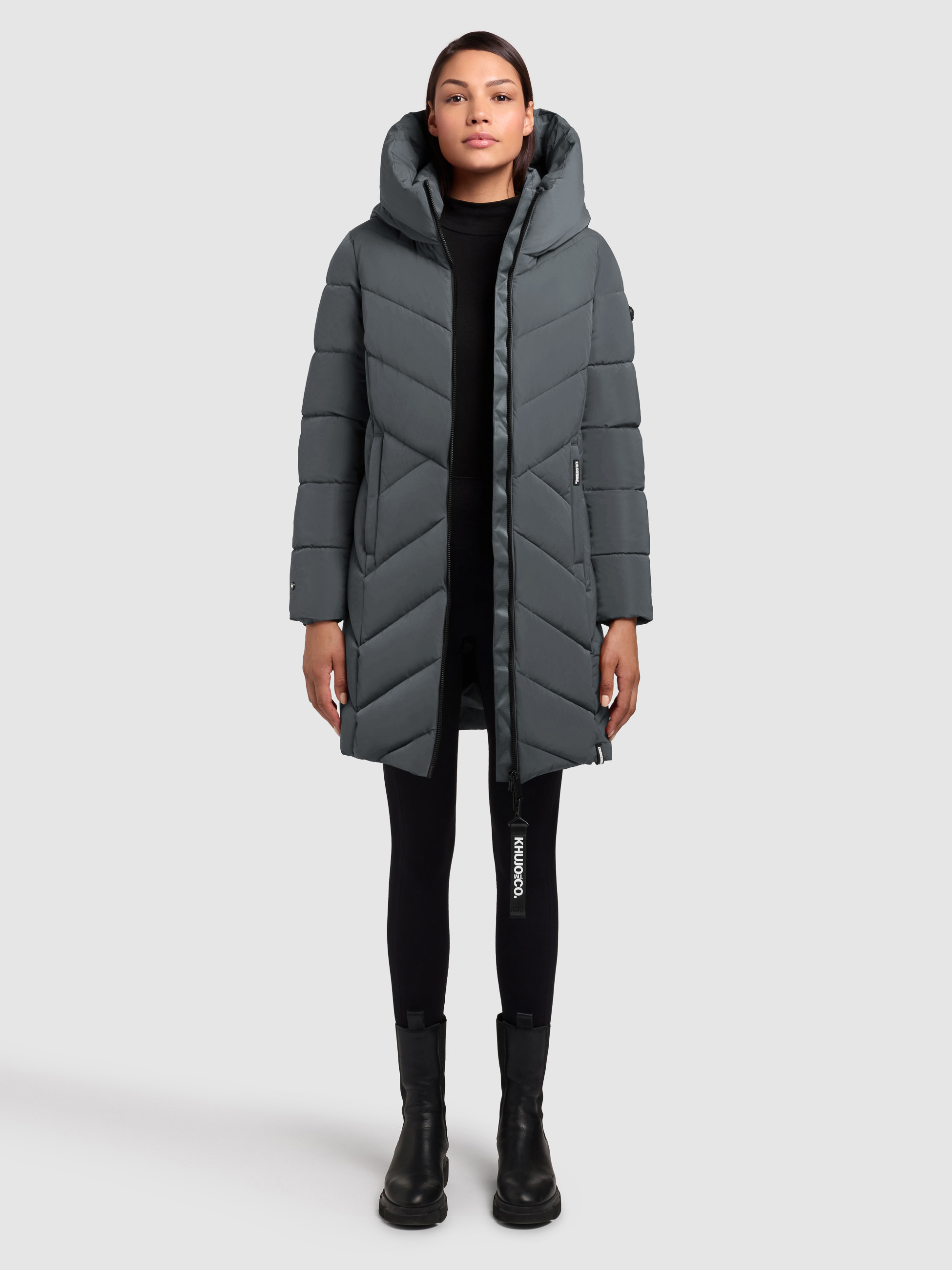 Cappotto Invernale Donna Khujo Darka2 - Trapuntato Con Cappuccio Imbottito Nero Taglio Sciancrato