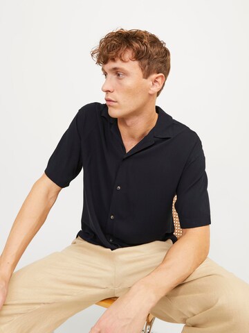 JACK & JONES Regular Fit Skjorte 'JEFF' i sort