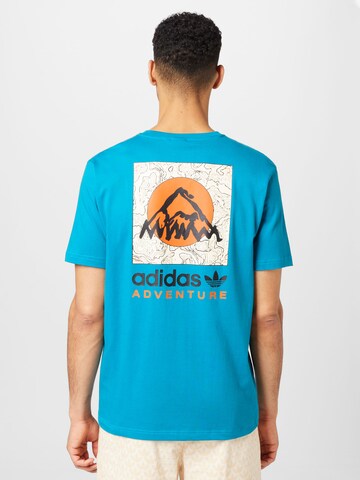 ADIDAS ORIGINALS T-Shirt 'Adventure Mountain Back' in Blau