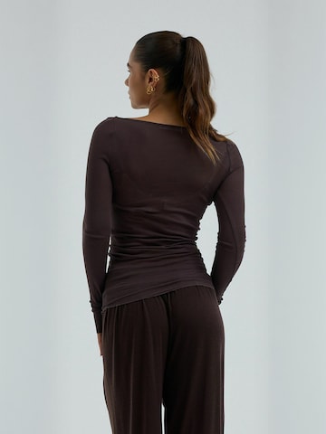 Seamless Basic Top ' Cotton ' in Bruin