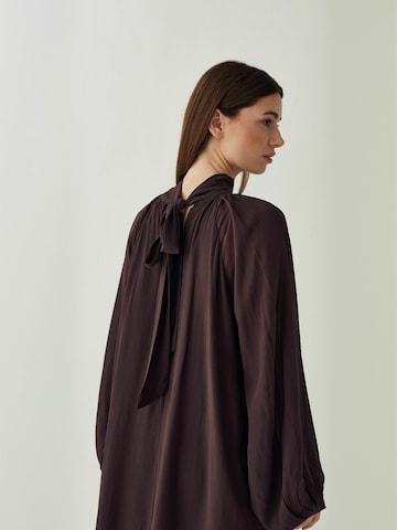 Noella Dress ' N-Lorenia ' in Brown