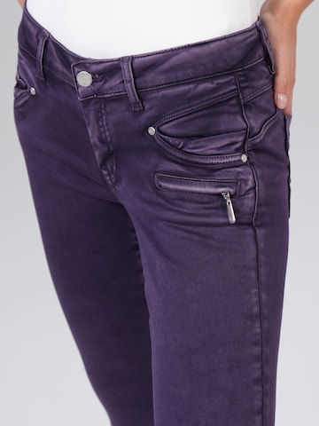 Skinny Jeans di M.O.D MIRACLE OF DENIM in lilla