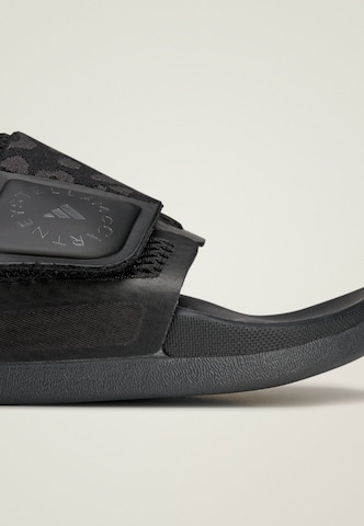 Claquettes / Tongs 'adidas by Stella McCartney' ADIDAS BY STELLA MCCARTNEY en noir