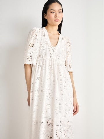 Crās Kleid 'Breeze' in Weiß
