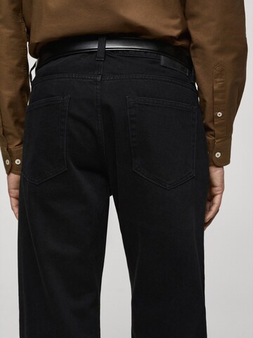 MANGO MAN Tapered Farkut 'Bob' värissä musta