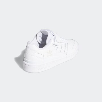 ADIDAS ORIGINALS Ketsid 'Forum', värv valge