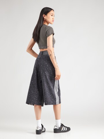 ADIDAS ORIGINALSWide Leg/ Široke nogavice Traperice - siva boja