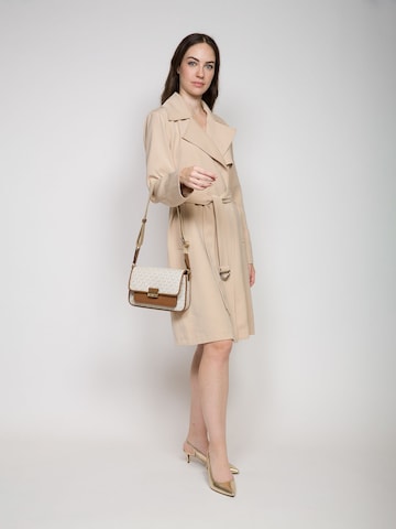 Michael Kors Schoudertas 'Bradshaw Medium Pocket Messenger Bag' in Beige