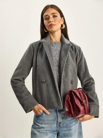 Bianco Lucci Mantel in Grau