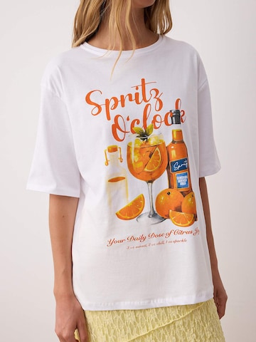 Trendyol Shirt in Beige