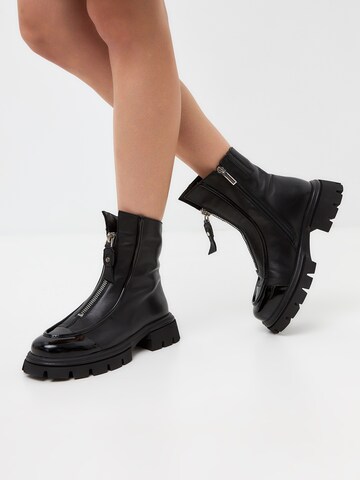 Bottines CESARE GASPARI en noir