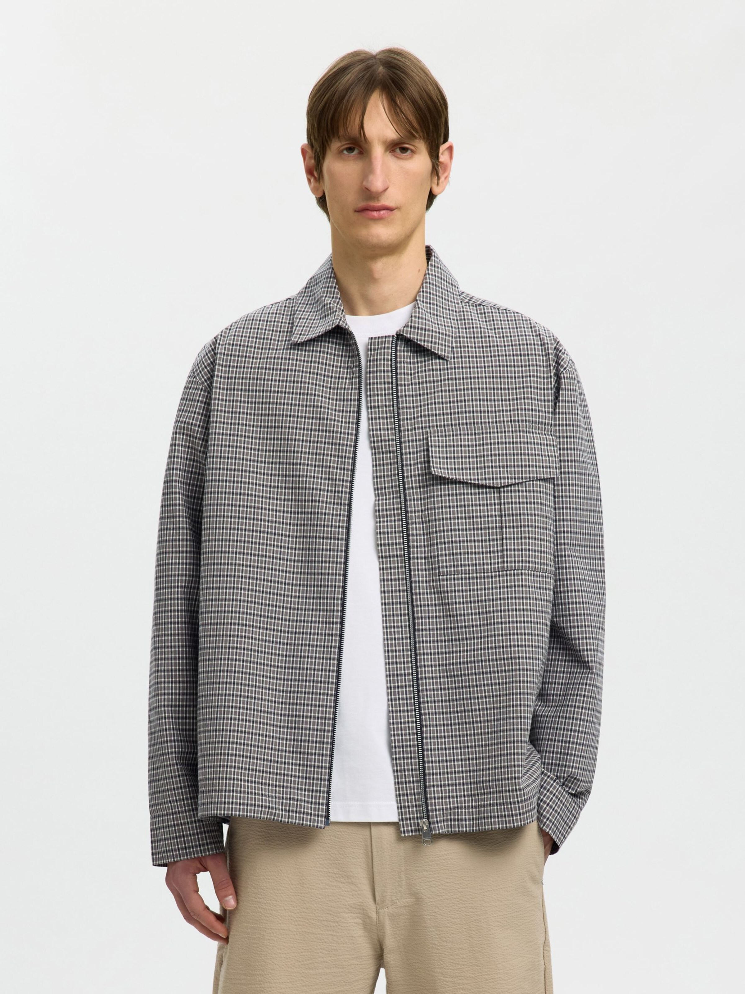Coupe regular Veste mi-saison SELECTED en gris : devant