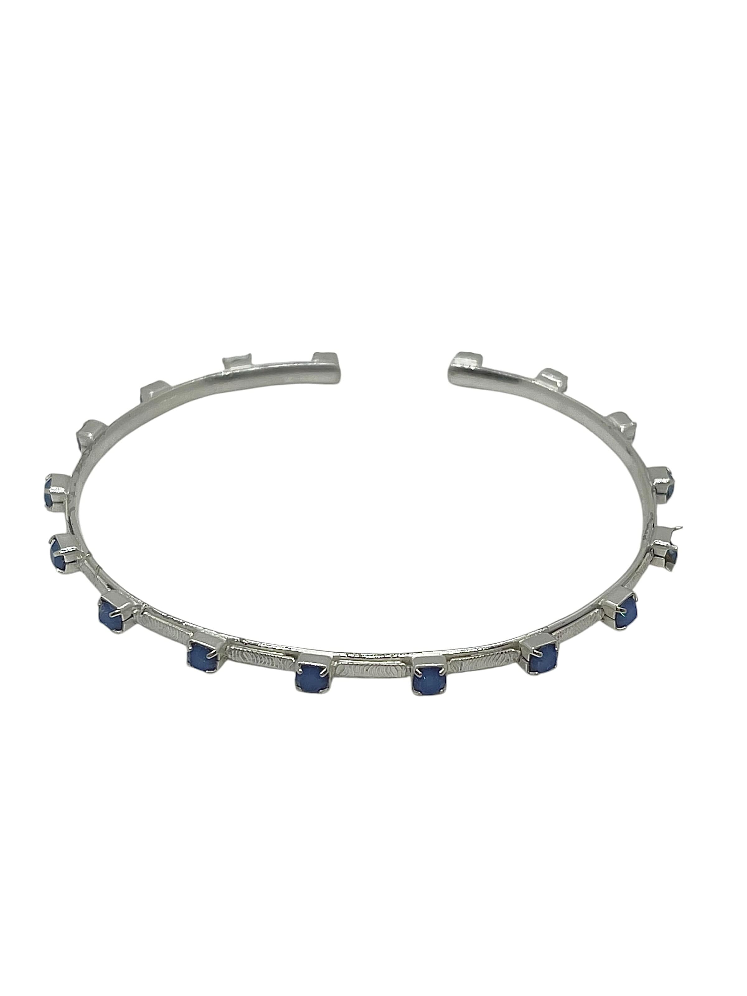 Bracelet 'Point bracelet in silver and Sw crystals in blue opal' Gloria Mago en argent : devant