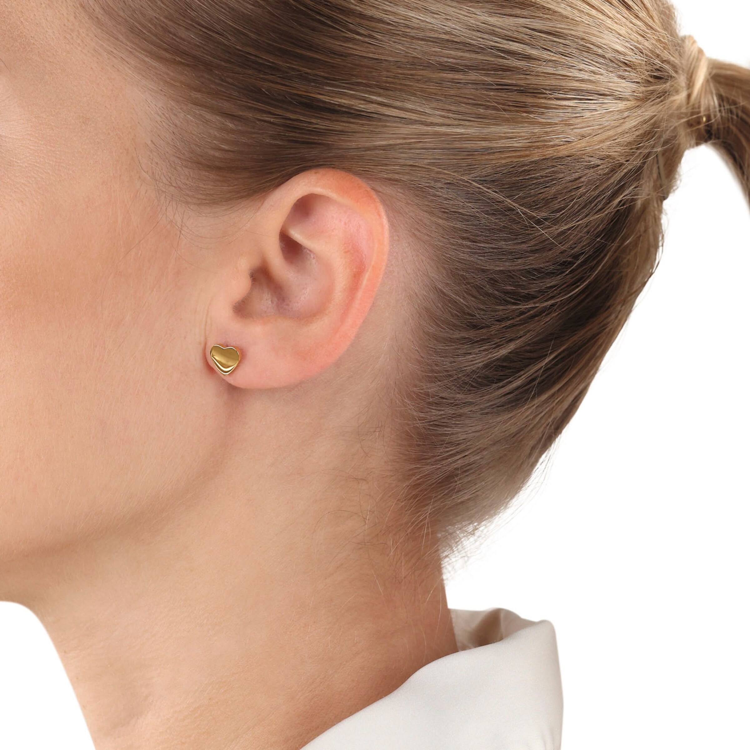 AMOR Earrings in Gold: front