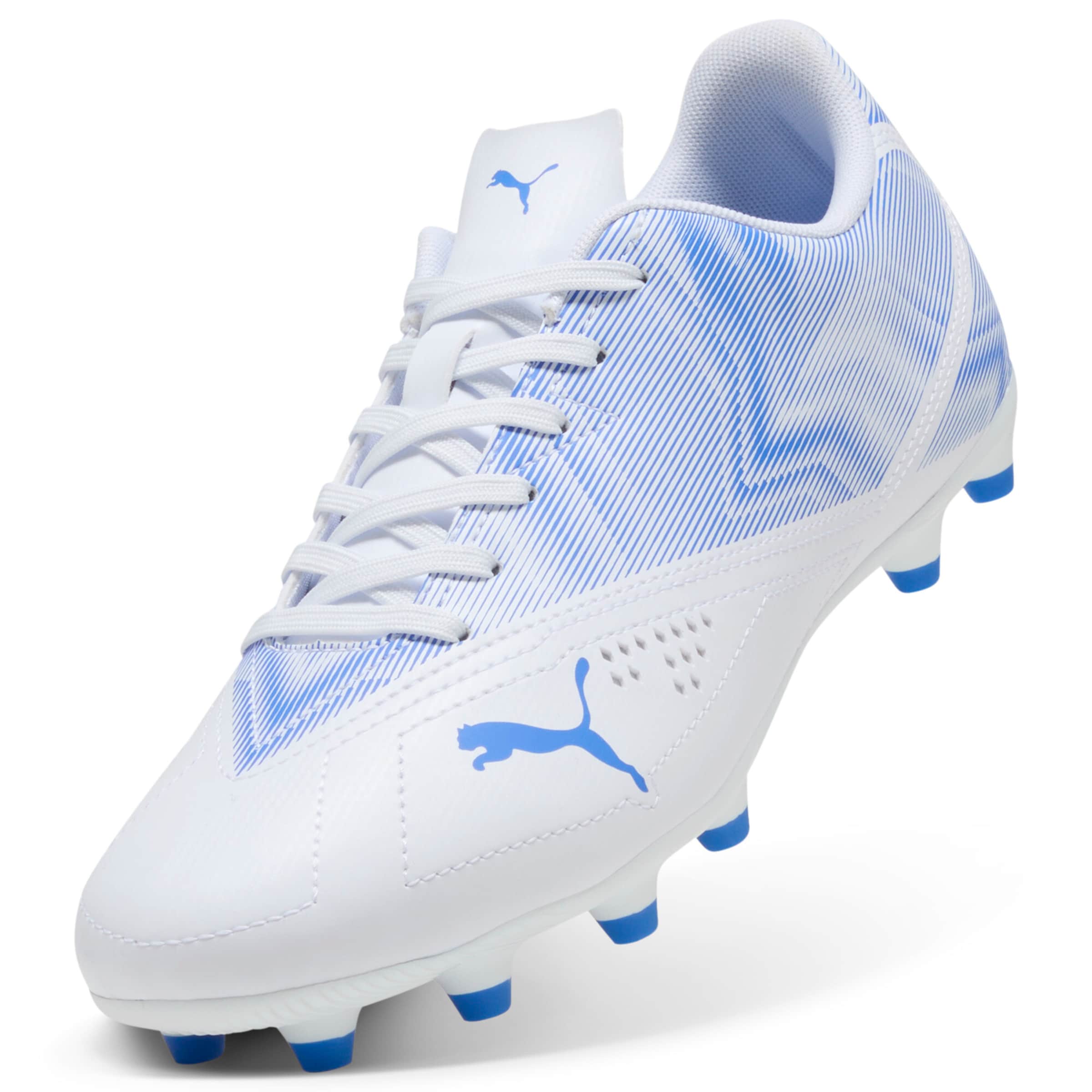 PUMA Fußballschuh in Weiß