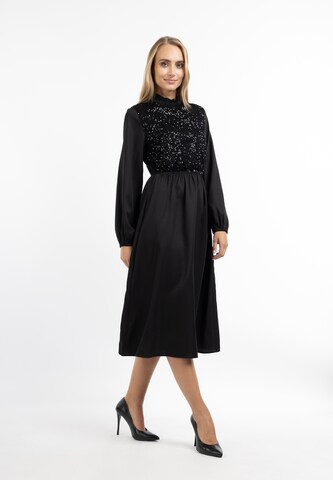 Robe Usha en noir : devant