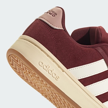 ADIDAS SPORTSWEAR Tenisky 'Grand Court Alpha 00s' – červená
