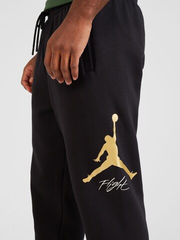 Effilé Pantalon 'ESS' Jordan en noir