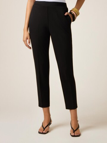 regular Pantaloni di oltre in nero
