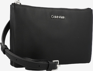 Calvin Klein Umhängetasche in Schwarz