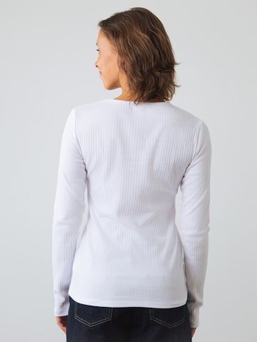 Honest Basics Shirt 'Long Rib'‌‌‌‌‌ in Weiß