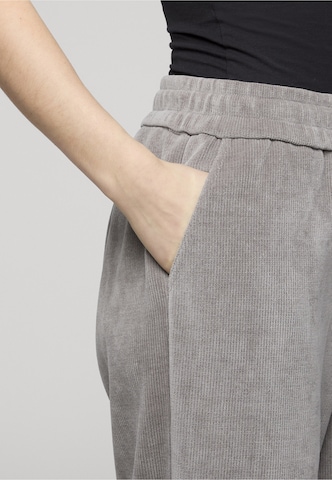 Estelou Regular Hose in Grau