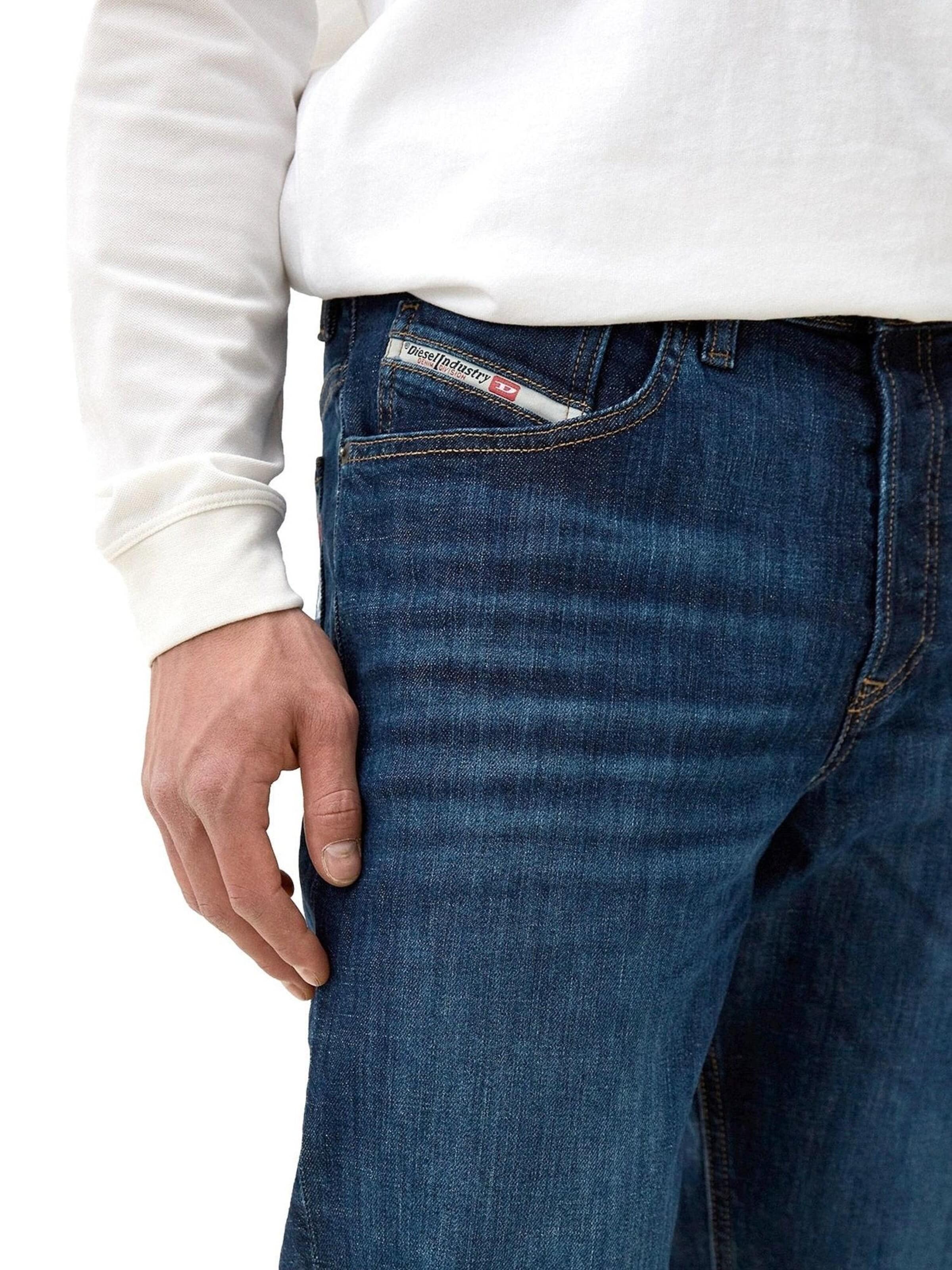 DIESEL Regular Jeans 'D-FINING' in Blauw
