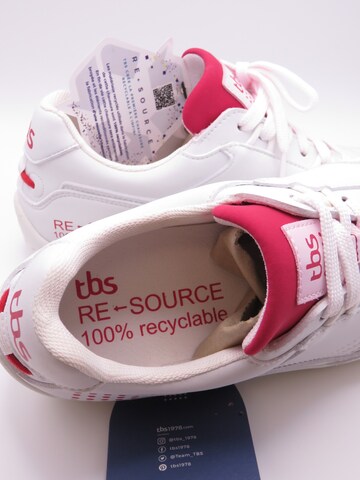 Scarpa stringata sportiva 'Re-Source' di TBS in bianco
