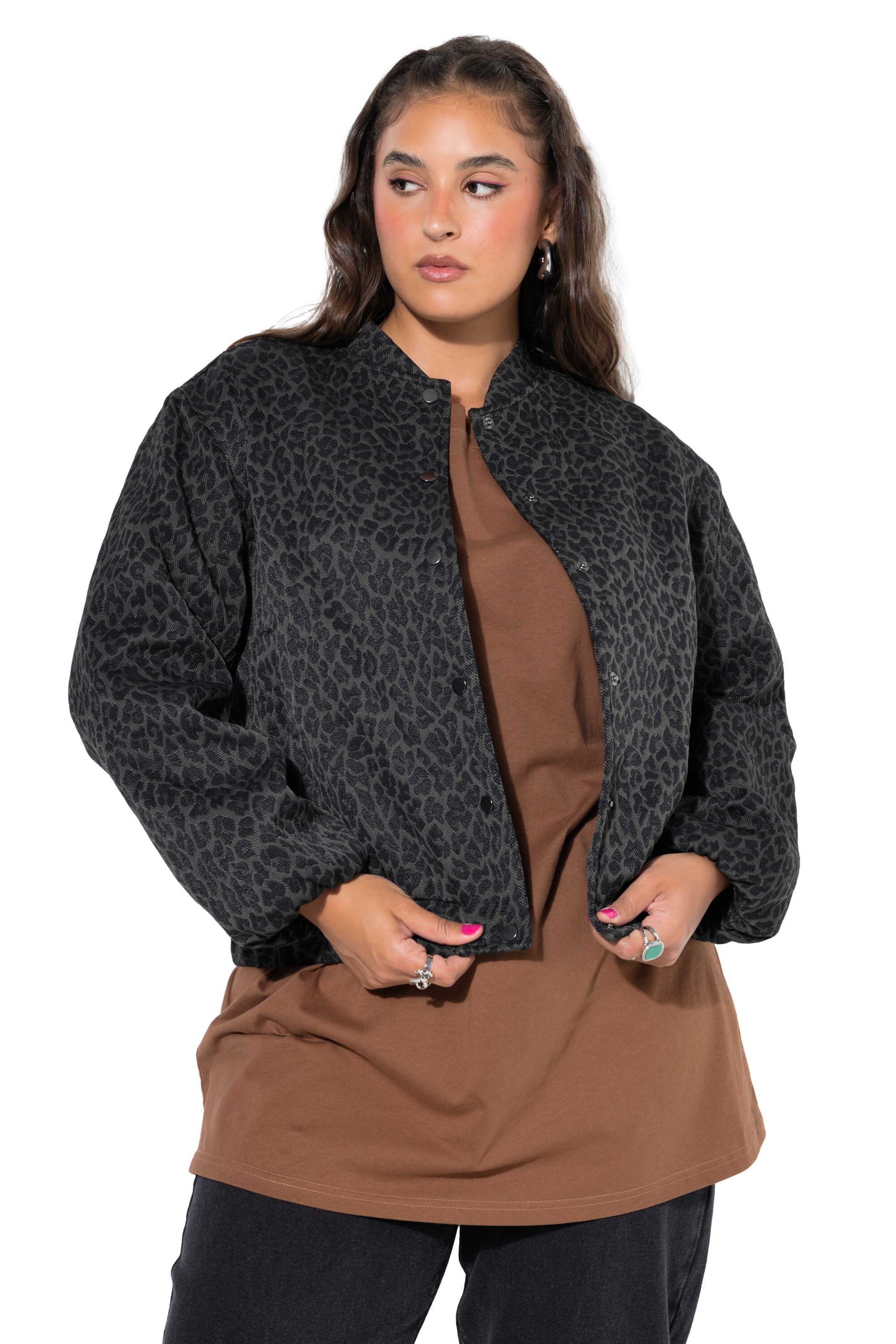 Studio Untold Between-season jacket in Green: front