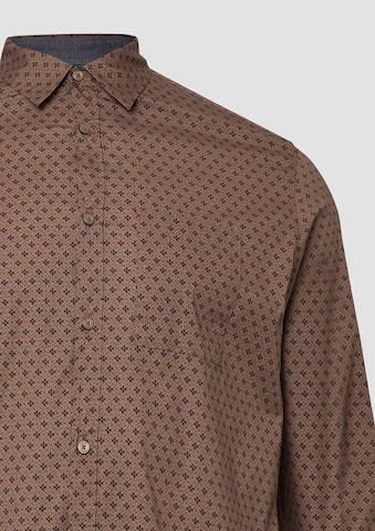 Coupe regular Chemise s.Oliver en marron