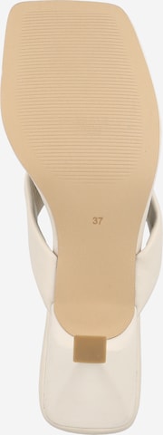 Tongs 'Aimee' ABOUT YOU en beige