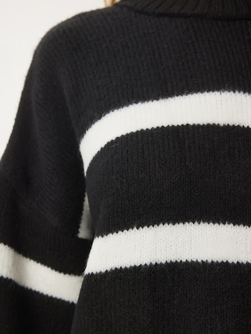 Happiness İstanbul Pullover in Schwarz