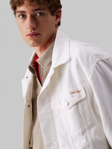 Veste mi-saison Calvin Klein Jeans en blanc