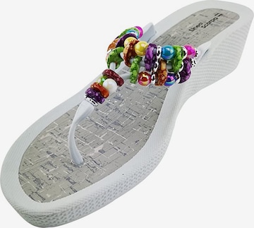 Tongs Scarpa en blanc : devant