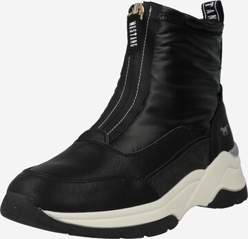 MUSTANG Ankle Boots in Black: front