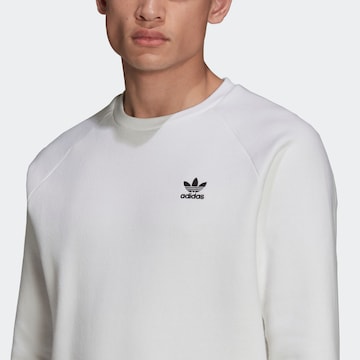 ADIDAS ORIGINALS Regularny krój Bluzka sportowa 'Adicolor Essentials Trefoil' w kolorze biały