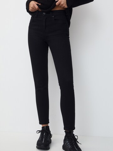 Pull&Bear Skinny Jeans in Schwarz