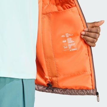 ADIDAS TERREX Outdoorjas in Bruin