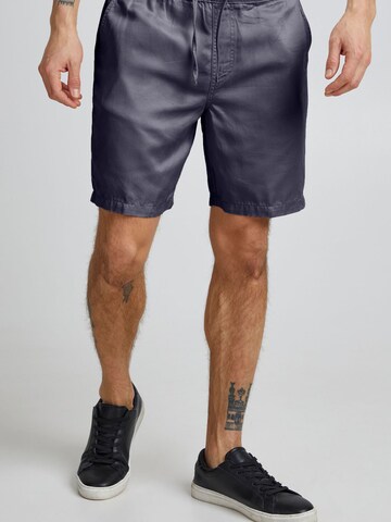 Casual Friday Regular Pants 'Phelix' in Grey: front
