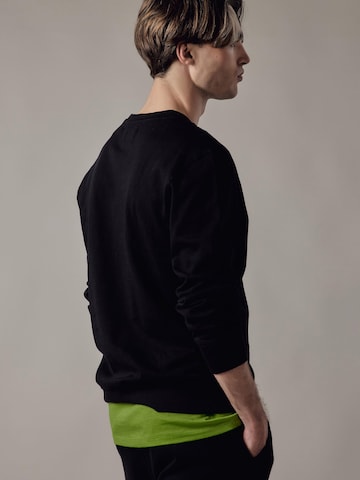 Sweat-shirt 'Felpa Girocollo' OWN Off With Nature en noir