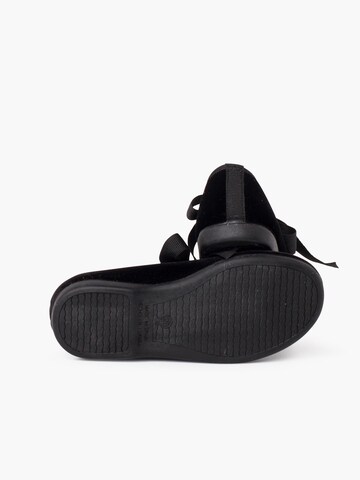 Chaussure basse Pisamonas en noir