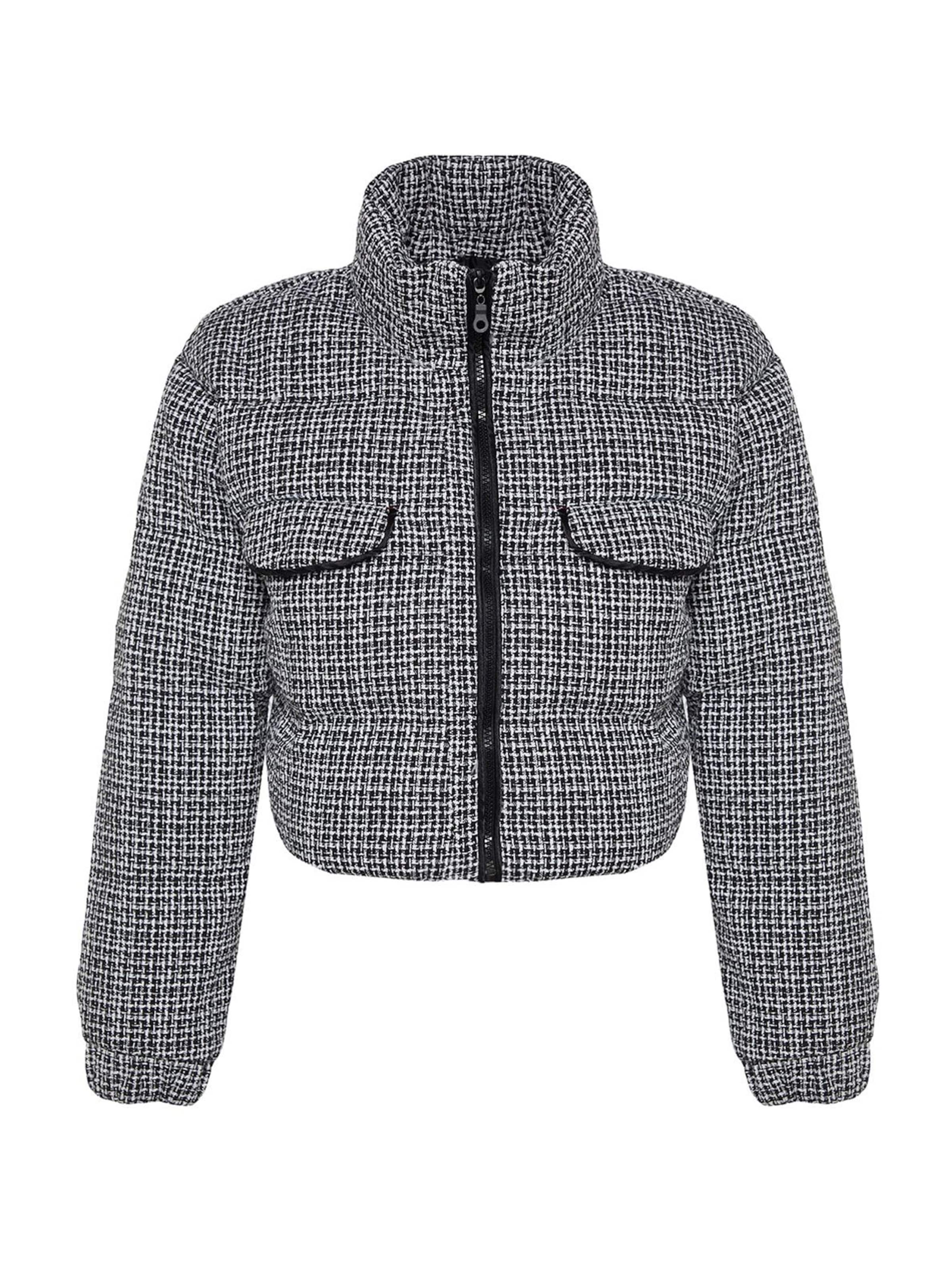 Trendyol Overgangsjakke i sort: forside