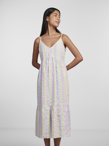 PIECES Letní šaty 'Kaitlyn' – fialová: přední strana