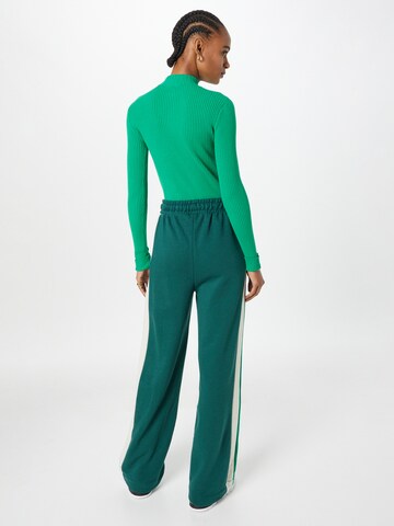 Wide leg Pantaloni 'SAFINE' di The Jogg Concept in verde