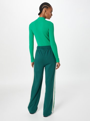 The Jogg Concept Lużny krój Spodnie 'SAFINE' w kolorze zielony
