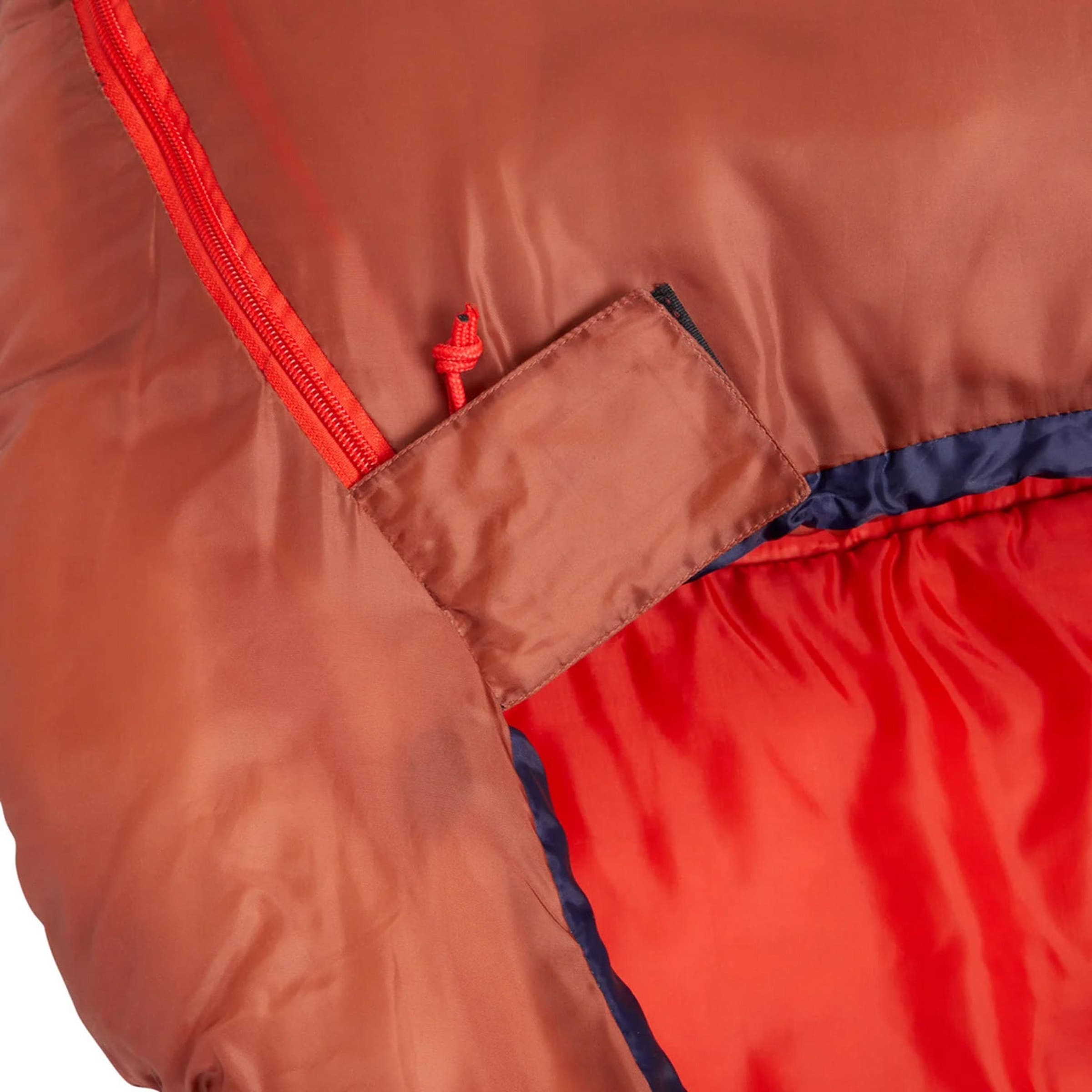 MCKINLEY Sleeping Bag 'Camp Pro 10' in Red